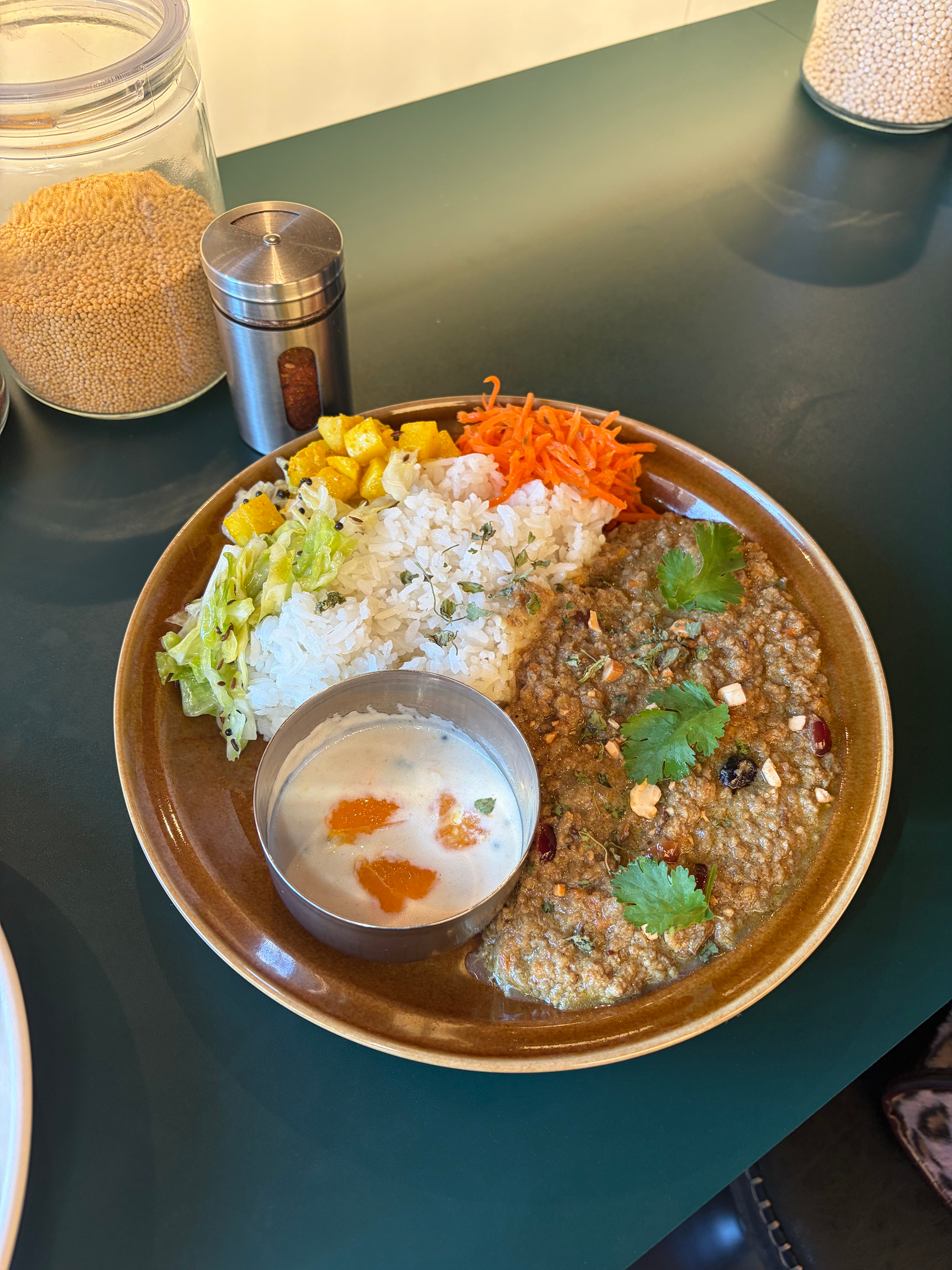 和とスパイスが出会う一皿を。